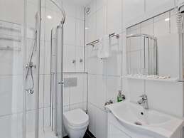 Deluxe Apartment in Oberhausen With Breakfast