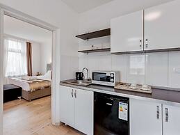 Deluxe Apartment in Oberhausen With Breakfast