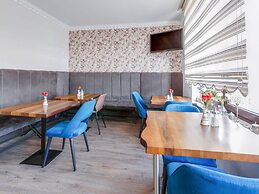 Deluxe Apartment in Oberhausen With Breakfast