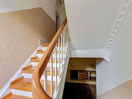 Deluxe Apartment in Oberhausen With Breakfast