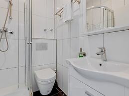 Deluxe Apartment in Oberhausen With Breakfast