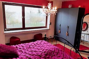 Spacious Holiday Home in the Beautiful Eifel