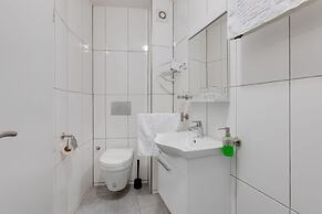 Deluxe Apartment in Oberhausen With Terrace