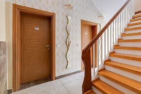 Deluxe Apartment in Oberhausen With Terrace