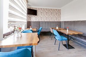 Deluxe Apartment in Oberhausen With Terrace