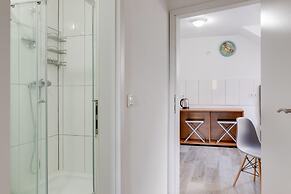 Deluxe Apartment in Oberhausen With Terrace