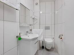 Deluxe Apartment in Oberhausen With Terrace