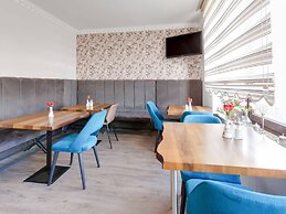 Deluxe Apartment in Oberhausen With Terrace