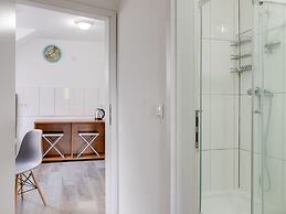 Deluxe Apartment in Oberhausen With Terrace