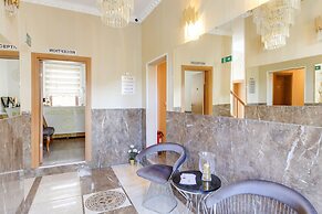 Deluxe Apartment in Oberhausen With Terrace