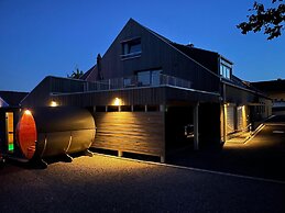 Apartment With Balcony and Barbecue