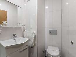 Deluxe Apartment in Oberhausen With Breakfast