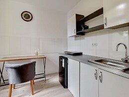 Deluxe Apartment in Oberhausen With Breakfast