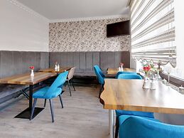 Deluxe Apartment in Oberhausen With Breakfast