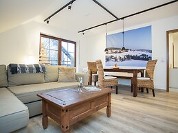 Apartment With Balcony in Neuastenberg