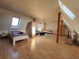 Apartment Near Jadeweserport and Centre