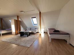 Apartment Near Jadeweserport and Centre