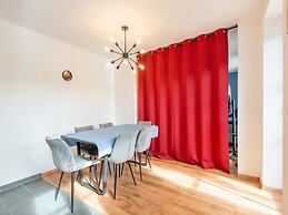Apartment in Haunsheim With Terrace
