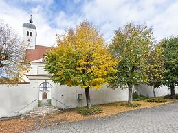 Apartment in Haunsheim With Terrace