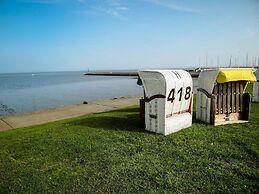 North Sea Holiday Home With Terrace