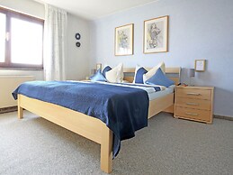 Apartment With Terrace and Pool in the Garden