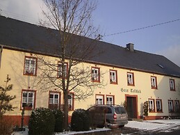 Apartment With Animal zoo and sun Terrace