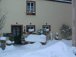 Apartment With Animal zoo and sun Terrace