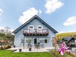 Luxurious Holiday Home With a Nice Private Garden