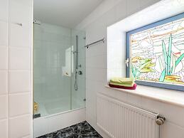 Luxurious Holiday Home With a Nice Private Garden