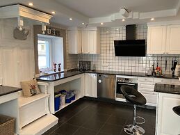 Luxurious Holiday Home With a Nice Private Garden
