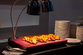 Petra Moon Luxury Hotel