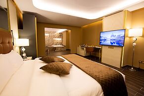 Petra Moon Luxury Hotel