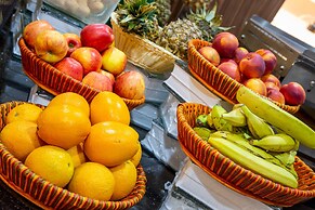 Petra Moon Luxury Hotel