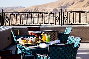 Petra Moon Luxury Hotel
