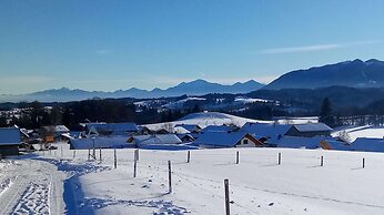 Flat in Wildsteig With Furnished Garden