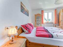 Flat in Wildsteig With Furnished Garden