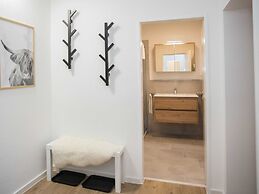 Apartment With Balcony on the Slope