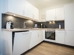 Apartment With Balcony on the Slope