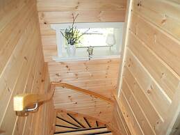 Wooden House With Sauna in Kustelberg