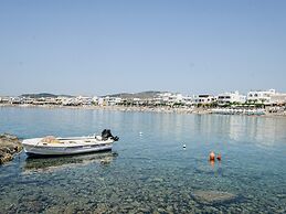 Comfortable Holiday Home With Terrace