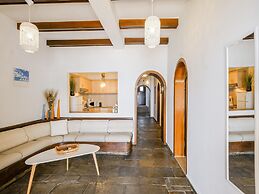 Comfortable Holiday Home With Terrace