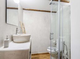 Comfortable Holiday Home With Terrace