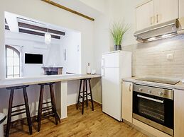 Comfortable Holiday Home With Terrace