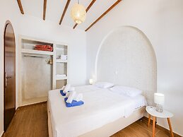 Comfortable Holiday Home With Terrace