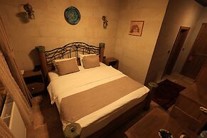 Katapa Stone House