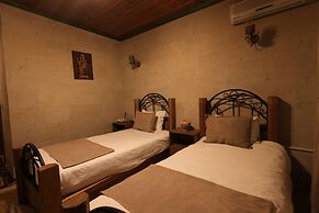 Katapa Stone House