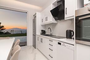 Cavo Mare Mirazur Luxury Retreat