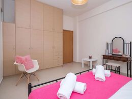 Villa Near Seaside Village With Pool