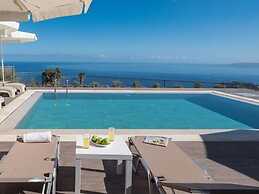 Villa Near Seaside Village With Pool