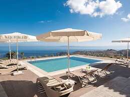 Villa Near Seaside Village With Pool